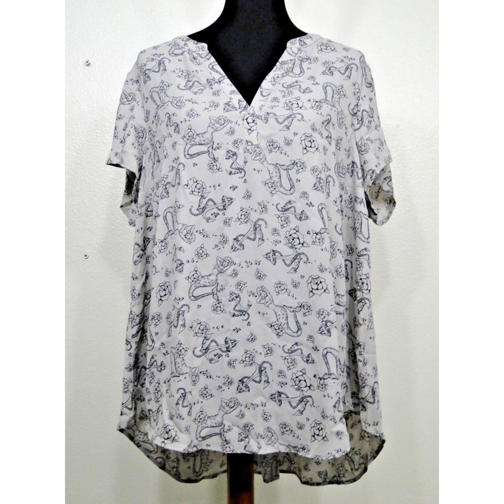 Torrid Short Sleeve Top Size 1X Mermaid & Anchor Print Gray Tattoo Sailor